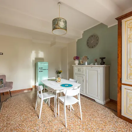 Saragozza Flat & Secret Garden Apartmán *