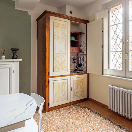 شقة Saragozza Flat & Secret Garden *