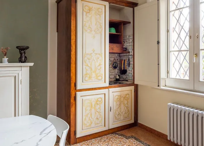 شقة Saragozza Flat & Secret Garden *