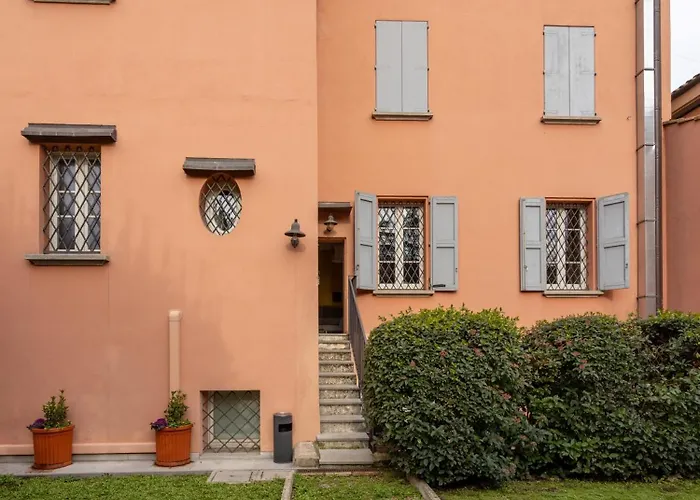 شقة Saragozza Flat & Secret Garden *