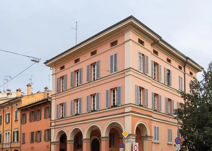 Saragozza Flat & Secret Garden شقة